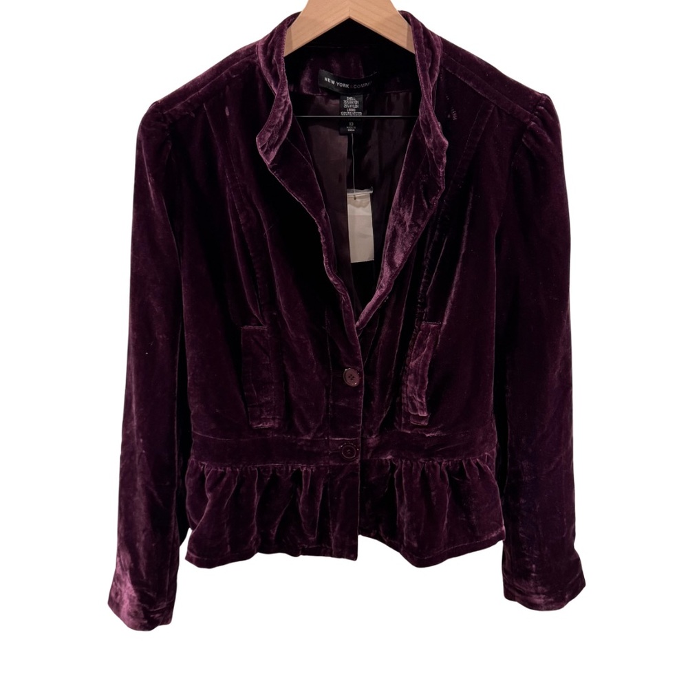 NWT Velvet Button-Up Jacket in Purple - Picture 3 of 4